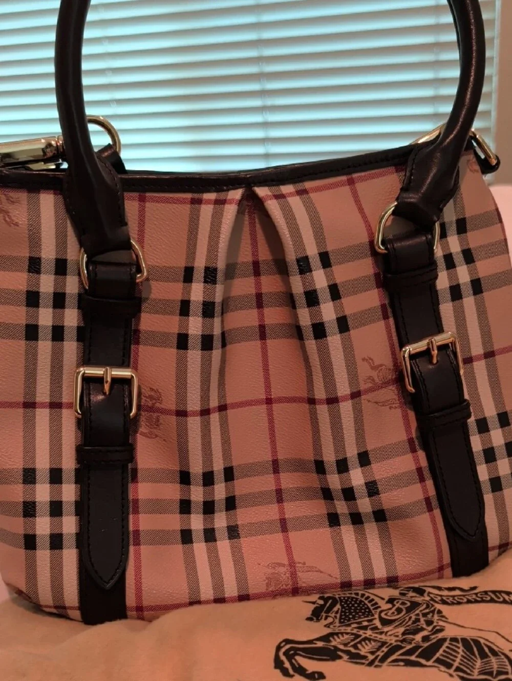 Burberry classic plaid